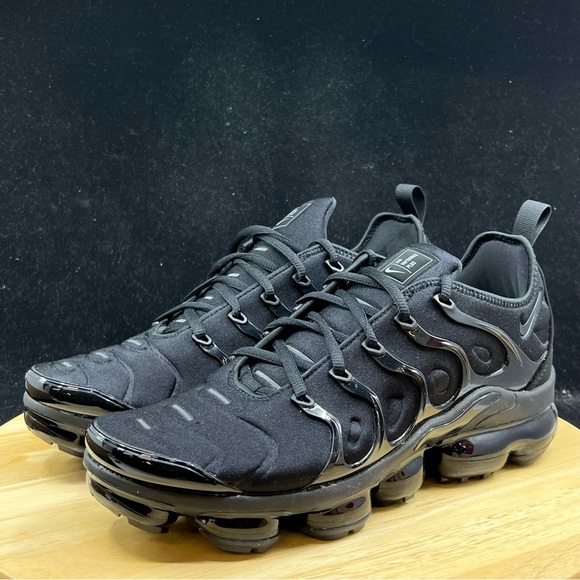 Nike Air VaporMax Plus Triple Black 2021 Mens 924453-004 Multiple Sizes - Picture 2 of 9